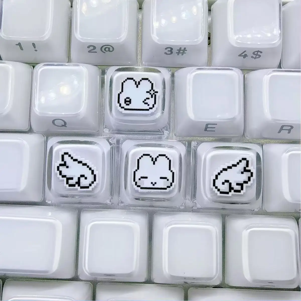 1 set berisi 4 buah tombol key - Gaming Accessories Aesthetic ulasan dan harga